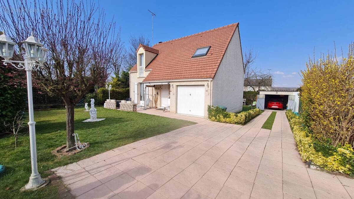 Maison à SAINT-OUEN-L'AUMONE