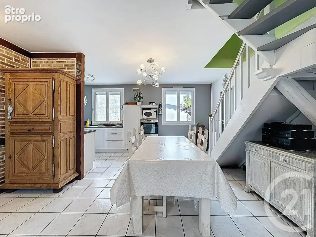Maison 5 pièces 110 m² à vendre à La Ferte-Saint-Aubin (45240) - photo 4