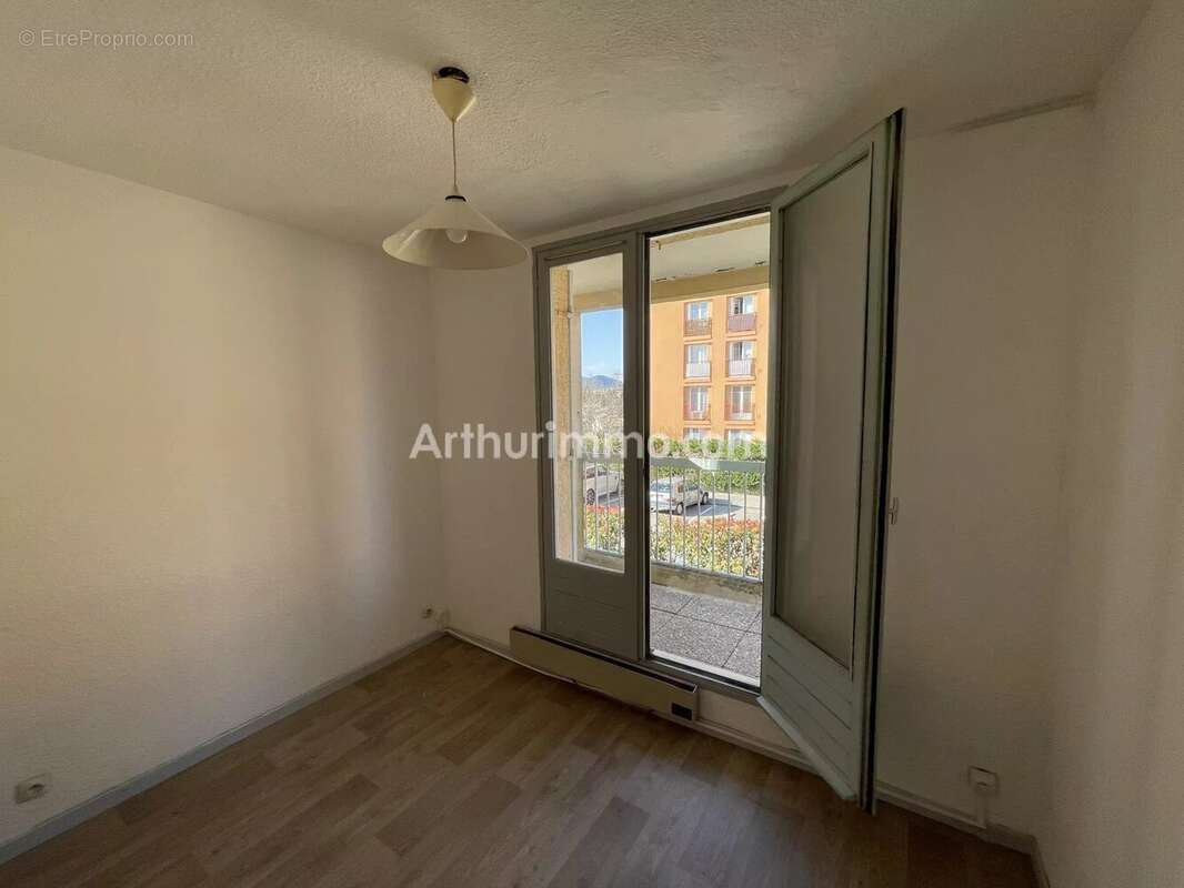 Appartement à COGOLIN