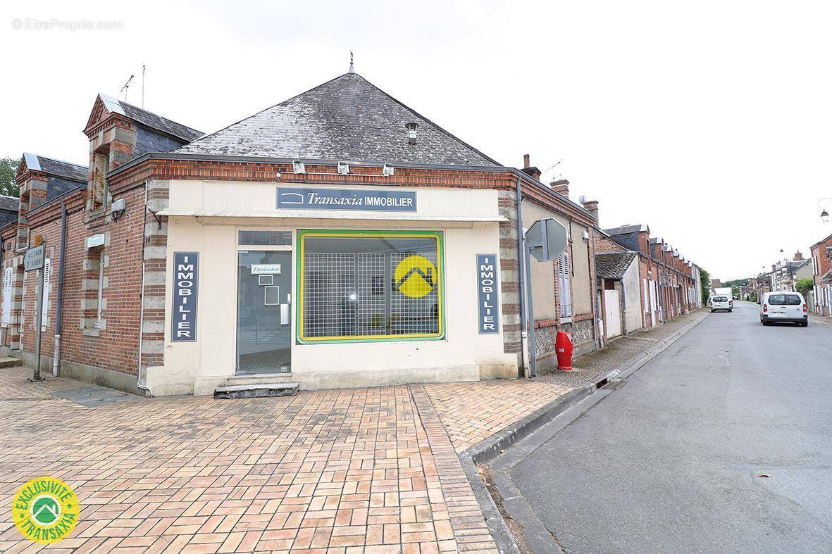 Maison à AUBIGNY-SUR-NERE