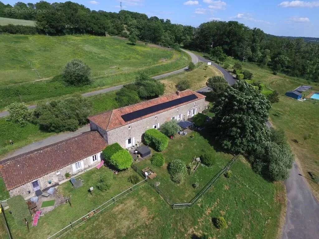 Maison à AVAILLES-LIMOUZINE