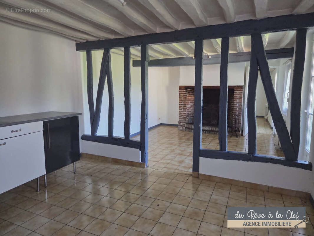 Maison à GROSLEY-SUR-RISLE
