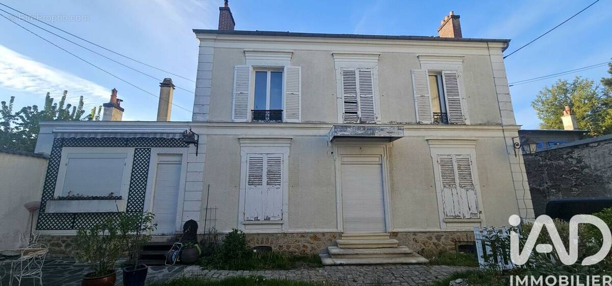 Photo 1 - Maison à LAGNY-SUR-MARNE