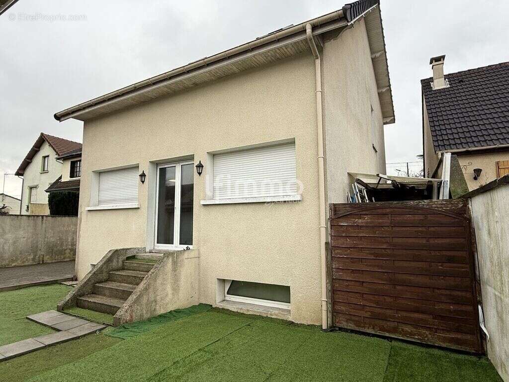 Appartement à TREMBLAY-EN-FRANCE
