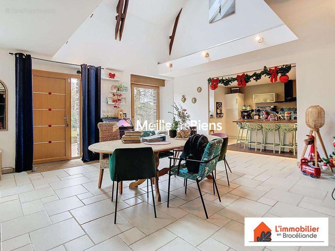 Maison à PLELAN-LE-GRAND