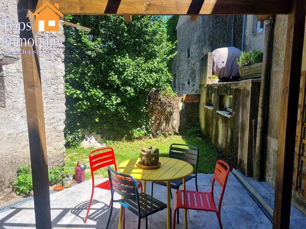 Maison à LA SALVETAT-PEYRALES