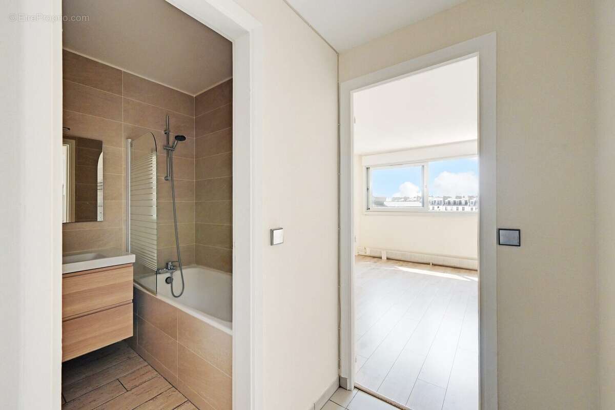 Appartement 29 m² à Paris-10e  - photo 8