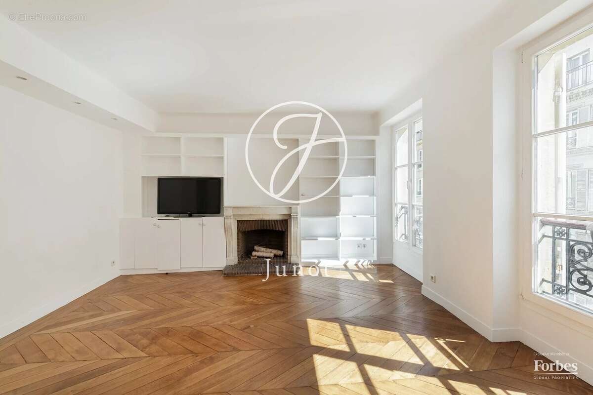 Appartement à PARIS-9E