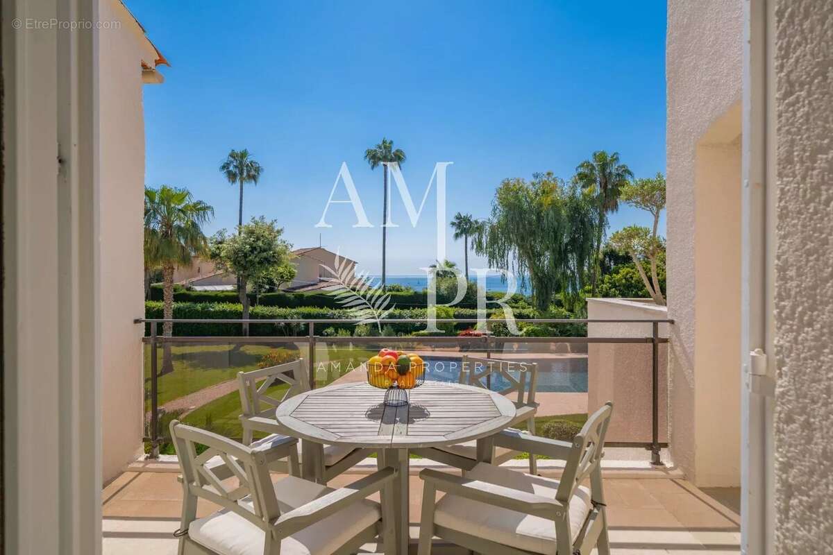 Cannes Californie – Élégance Contemporaine et Vue Mer d’Exception dans un Domaine Privé - photo 27