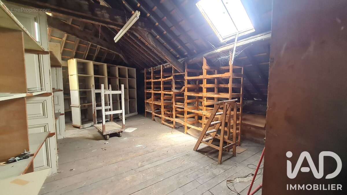 Appartement 528 m² à Reims  - photo 9