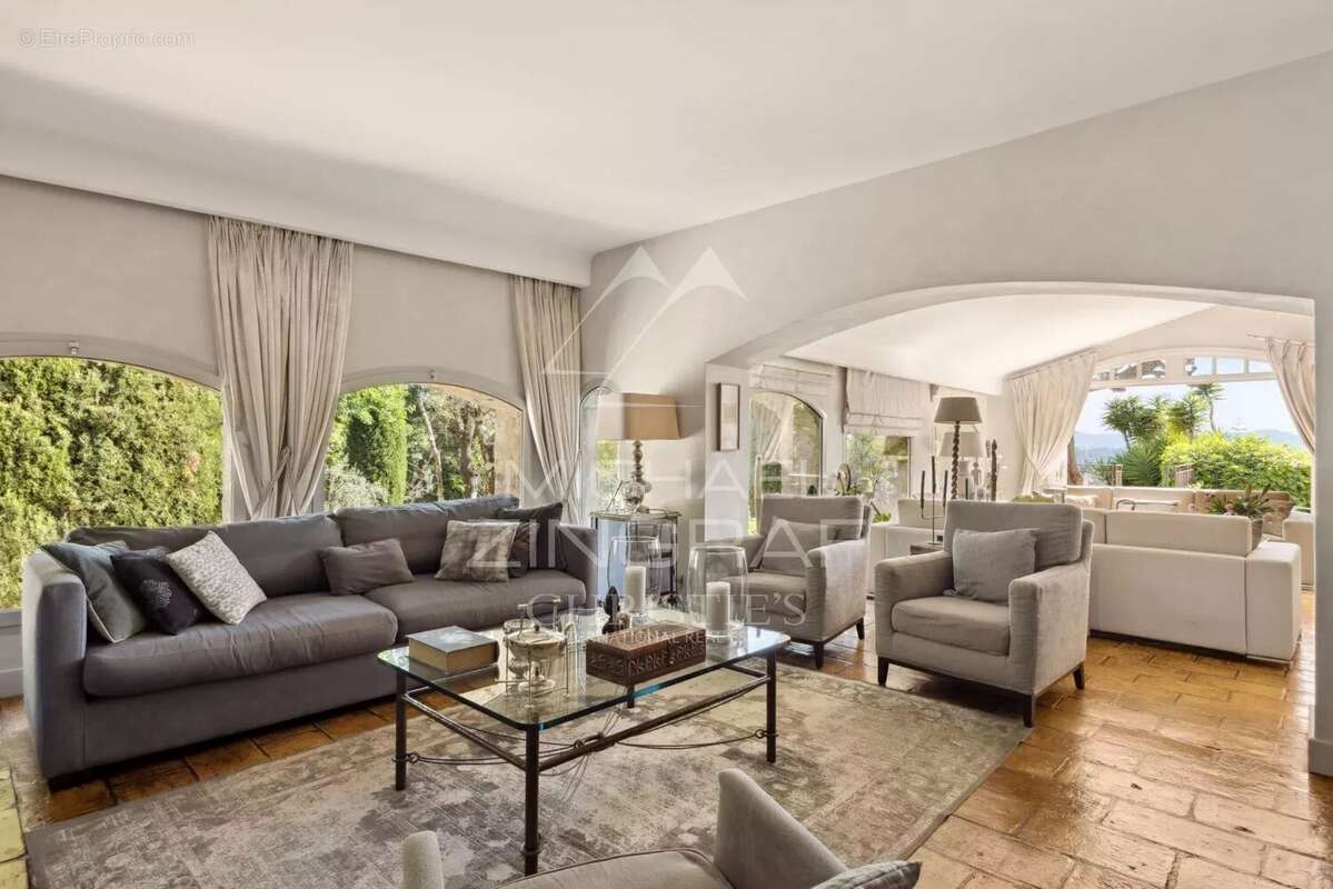 Maison à MOUANS-SARTOUX