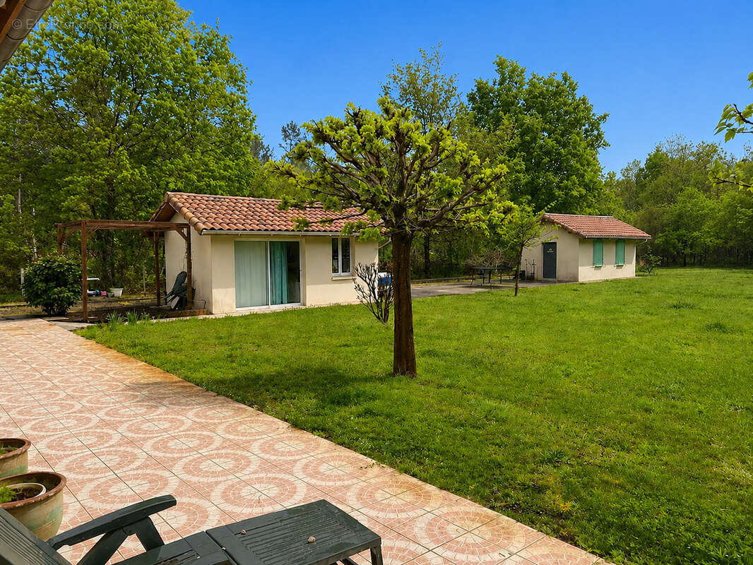 Maison à MOUSTEY