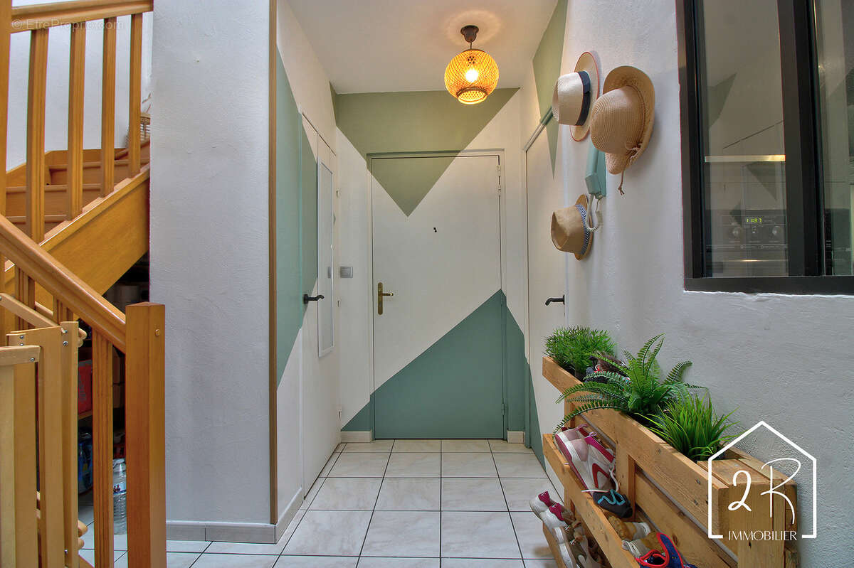 Appartement à SIMANDRES