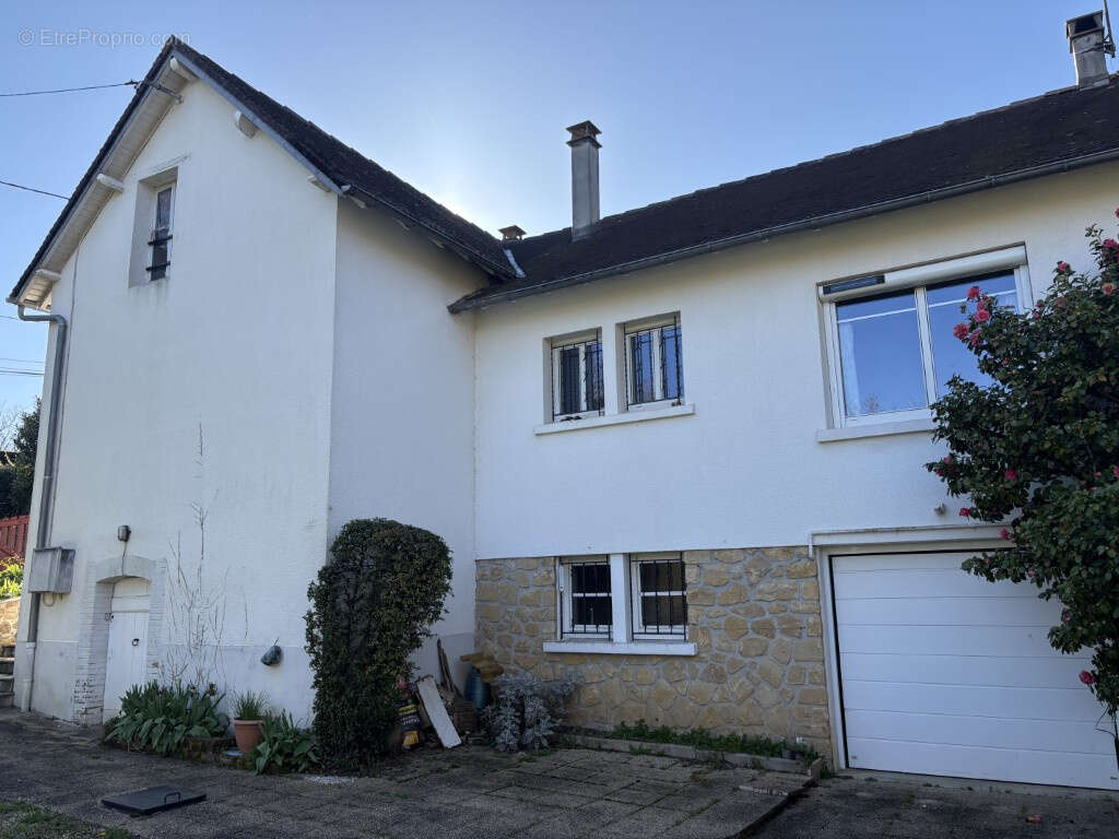 Maison à ARNAC-POMPADOUR