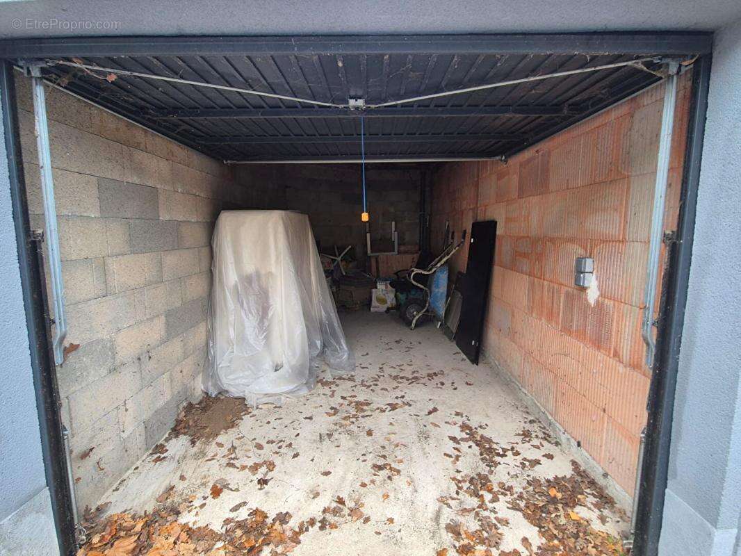 Maison à SAINT-ARNOULT-EN-YVELINES