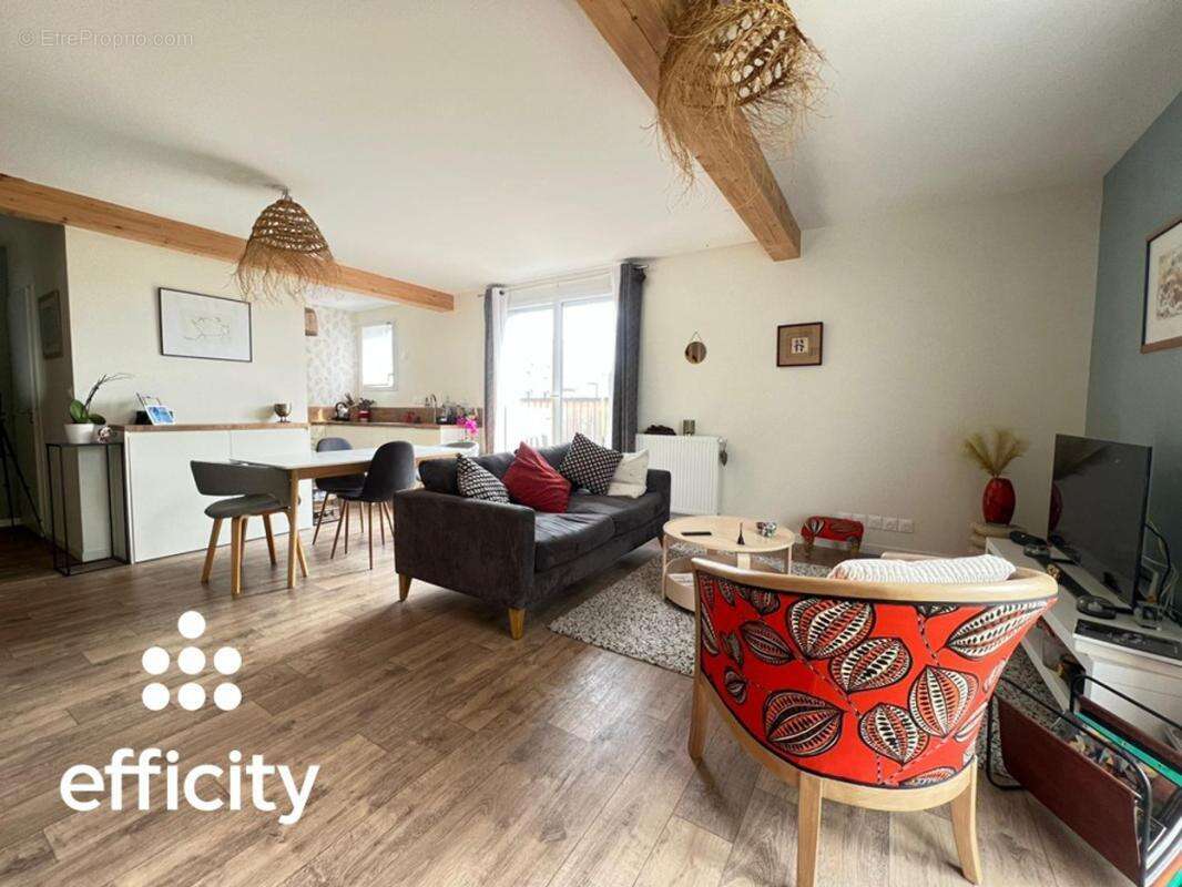 Appartement à ORGERES