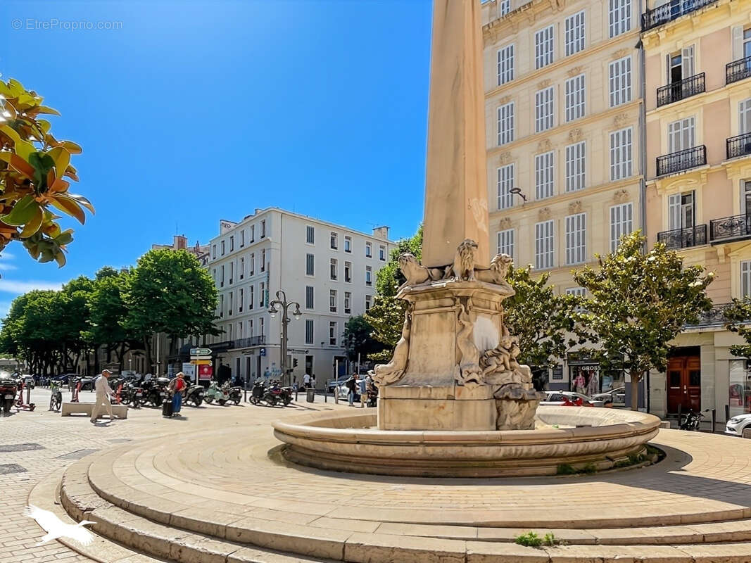 Commerce à MARSEILLE-1E