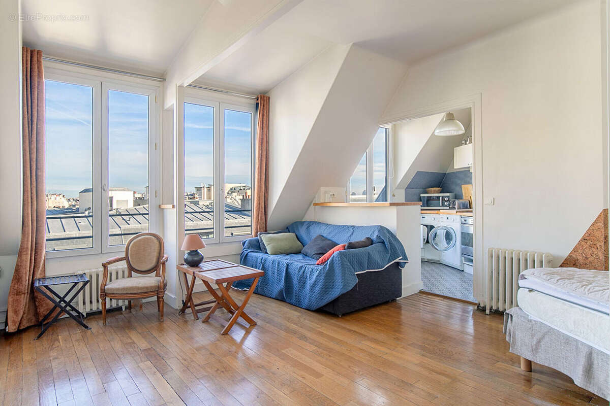 Appartement à PARIS-18E
