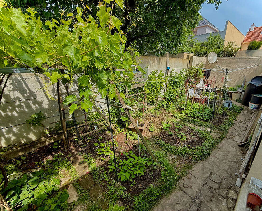 Maison à GOUSSAINVILLE