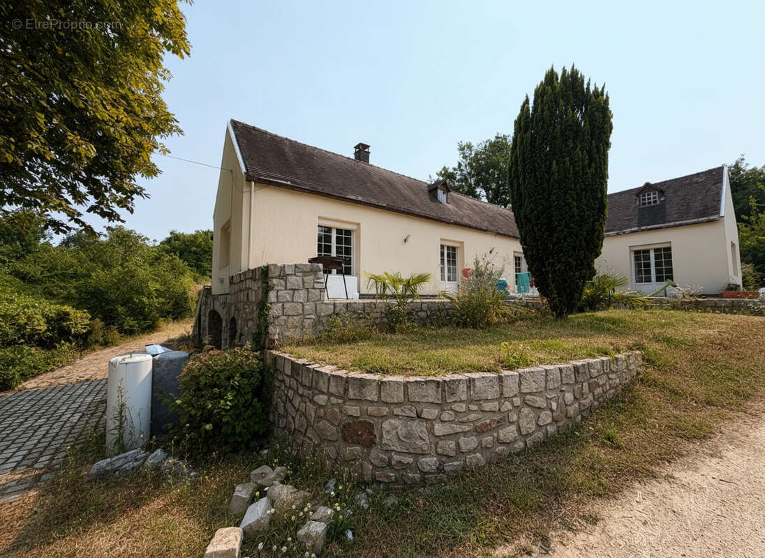 Maison 111m² à villeneuve-sur-auvers - photo 2