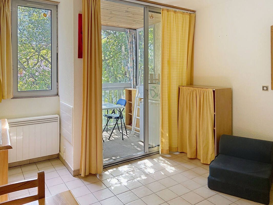 Appartement à GREOUX-LES-BAINS