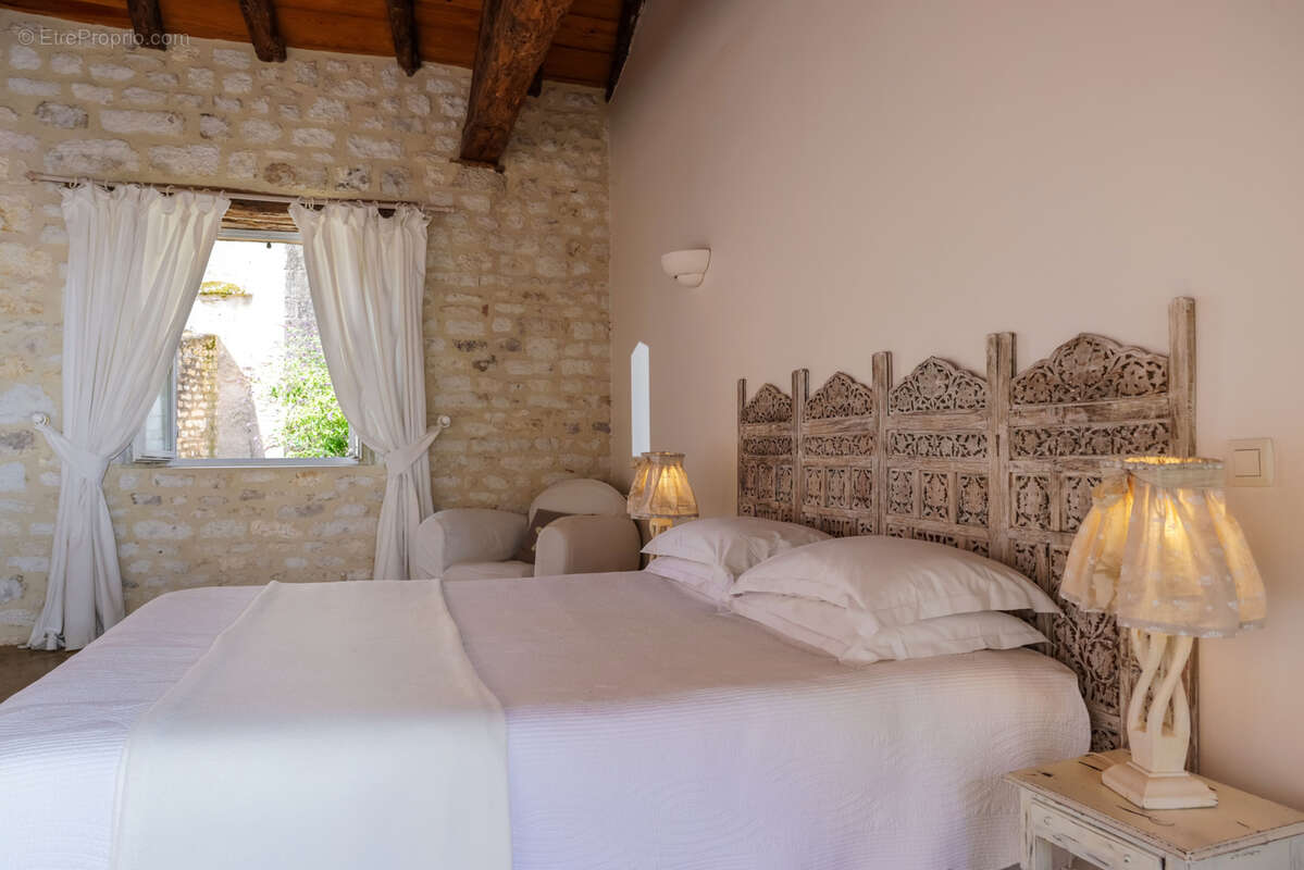 Maison à DONNAZAC