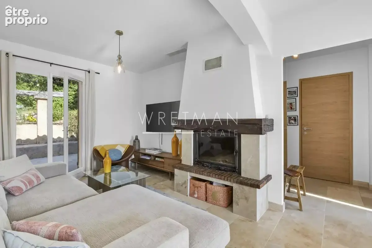 Villa avec 3 chambres et grand terrain plat à pied du village – Valbonne - photo 3