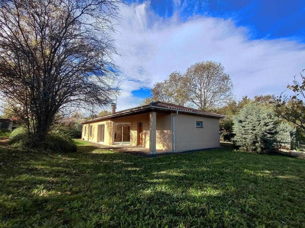 Maison à CASTERA-VERDUZAN