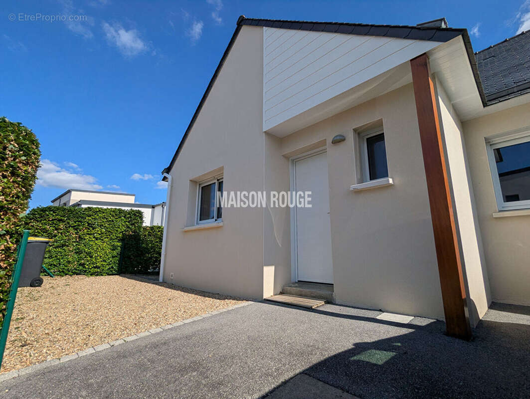 Maison à LOCQUELTAS