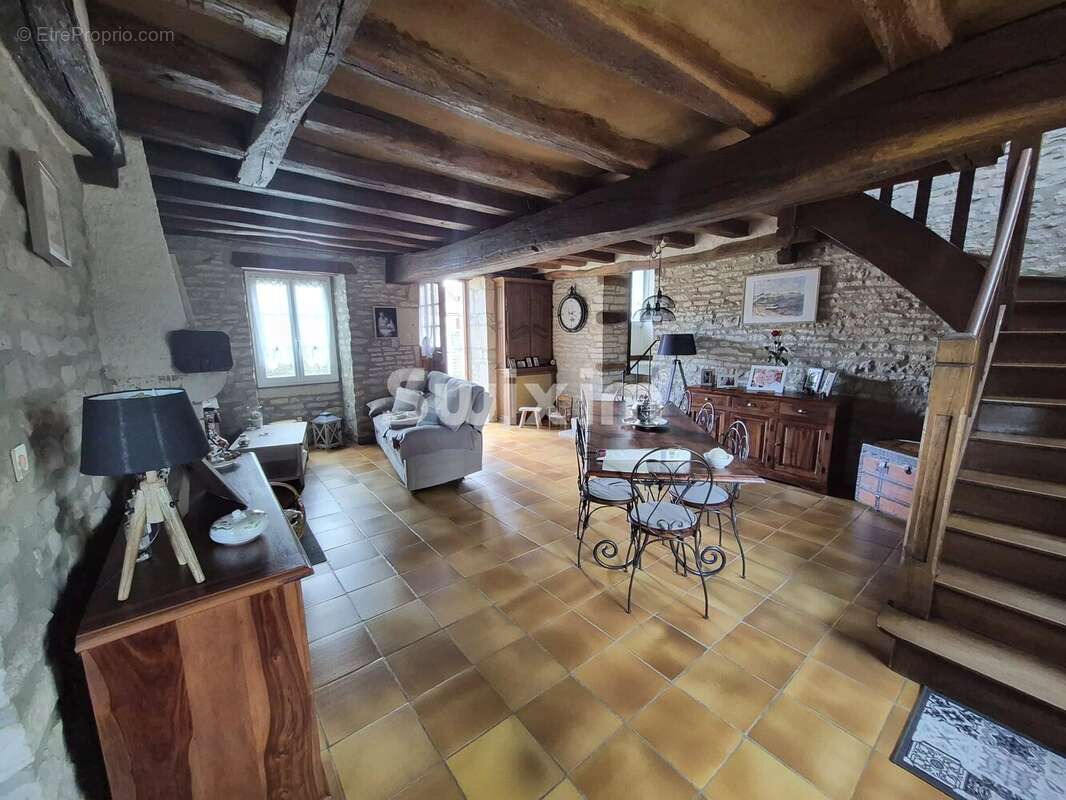 Maison à MONTBARD