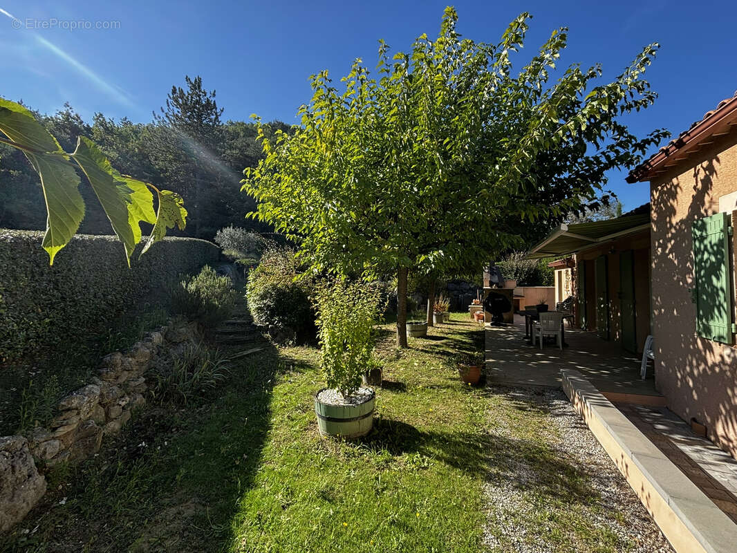 Maison à ENTRECHAUX