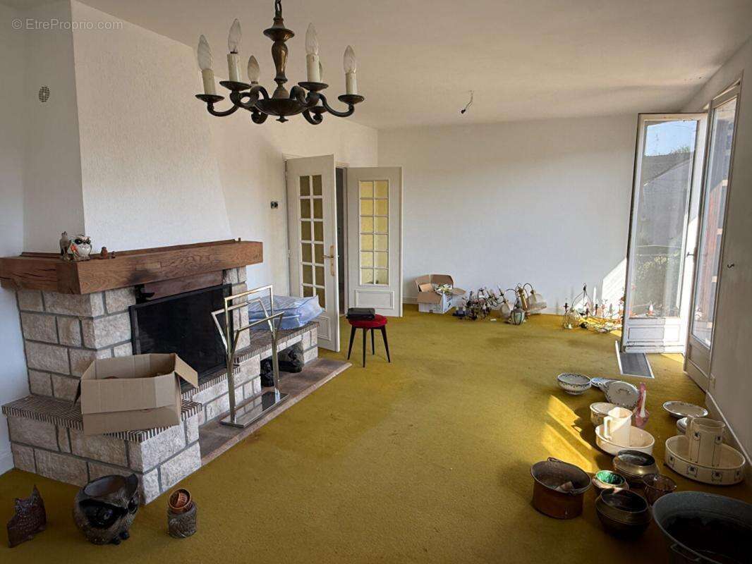 Maison Moulins 7 pièce(s) 180 m2 + garage + dépendance + puits - photo 9