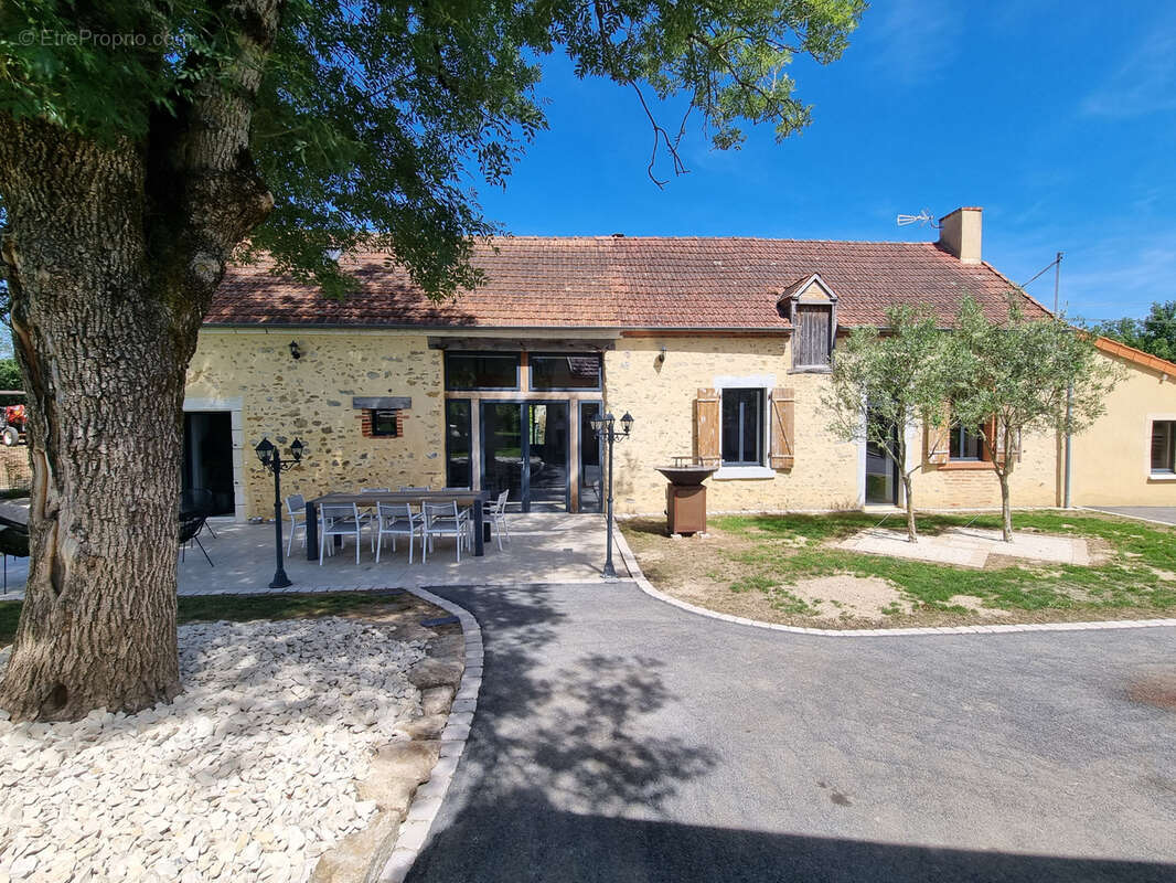 Maison à MONTIPOURET