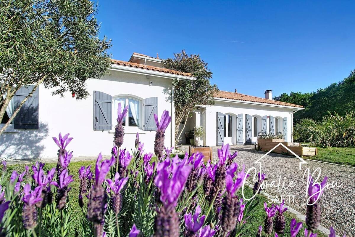 Photo 1 - Maison à SALIGNAC
