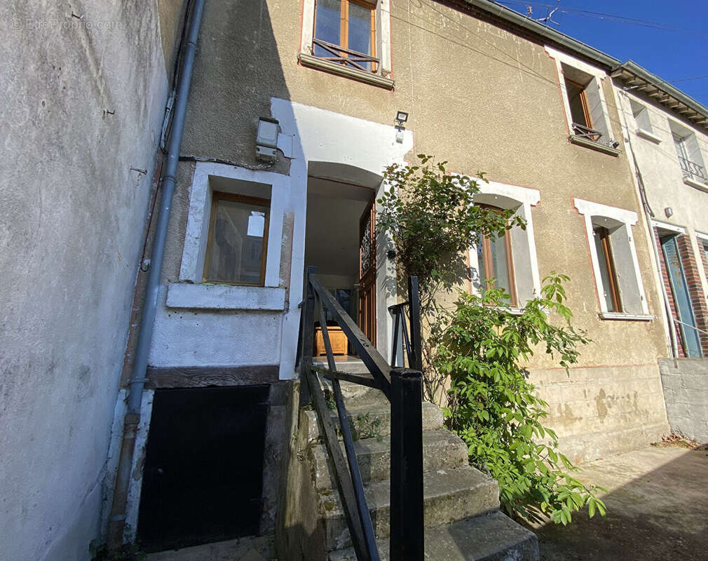 Maison à CEZY