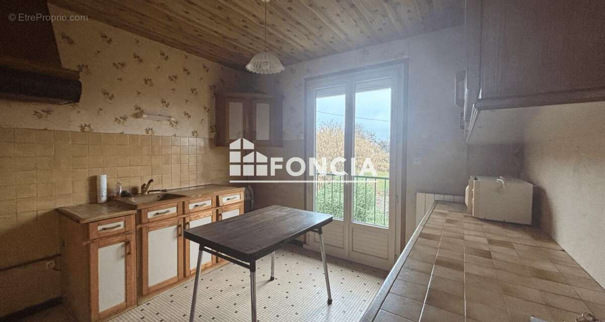 Maison à FRESNAY-SUR-SARTHE