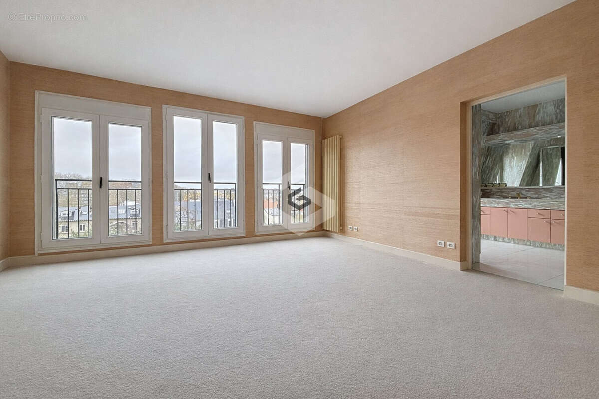 CHAMBRE - Appartement à REIMS