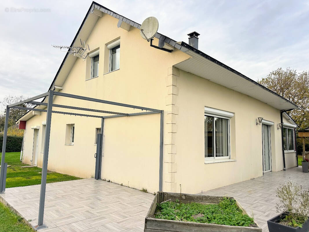 Maison à LA FEUILLIE