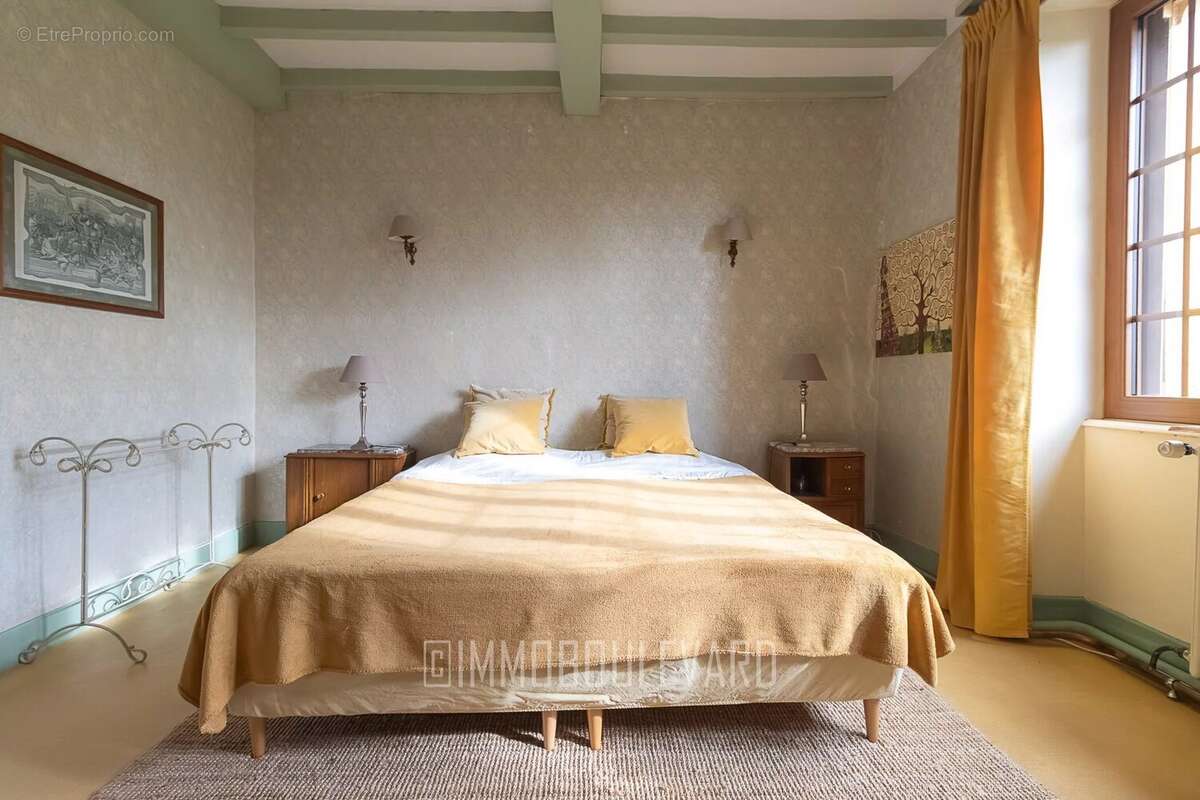 Maison à SAINT-MAURICE-PRES-PIONSAT