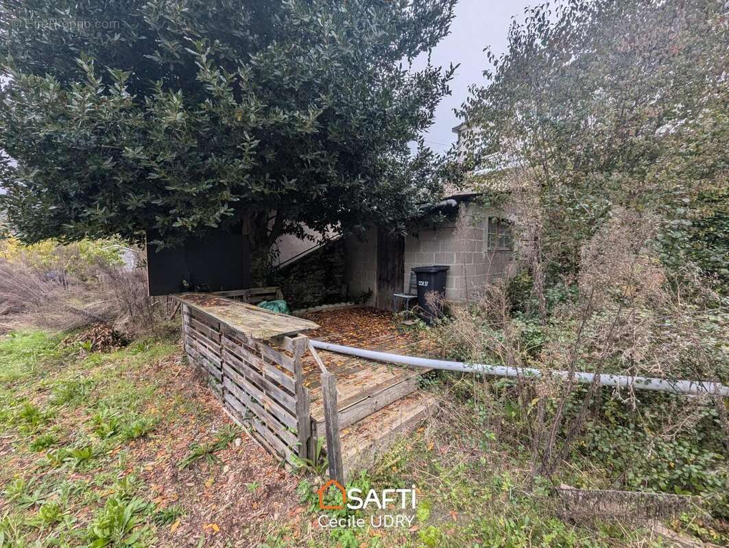 Photo 6 - Commerce à TRUYES