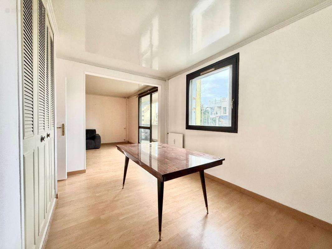 Appartement à BOISSY-SAINT-LEGER