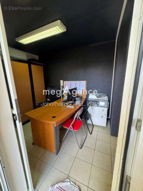 Local commercial 58 m2 cayenne - photo 6