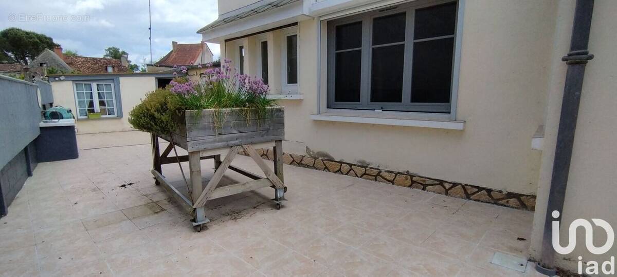 Photo 1 - Maison à JOUHET