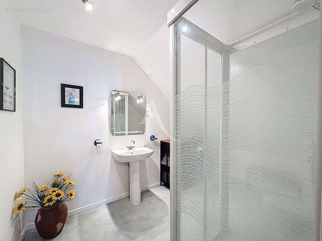 Maison située à Nanteuil les Meaux - vivable de plain pied - 5 chambres - jardin de 1330 m2 et sous-sol total - photo 16