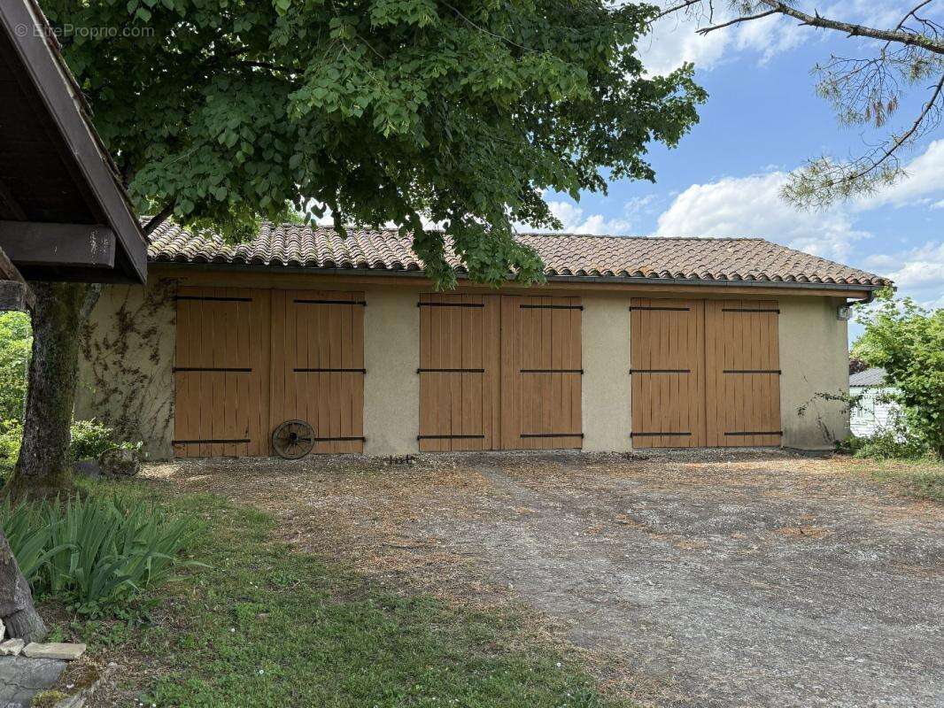 Maison à LABARRERE