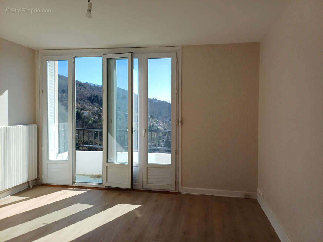 Appartement à THIERS