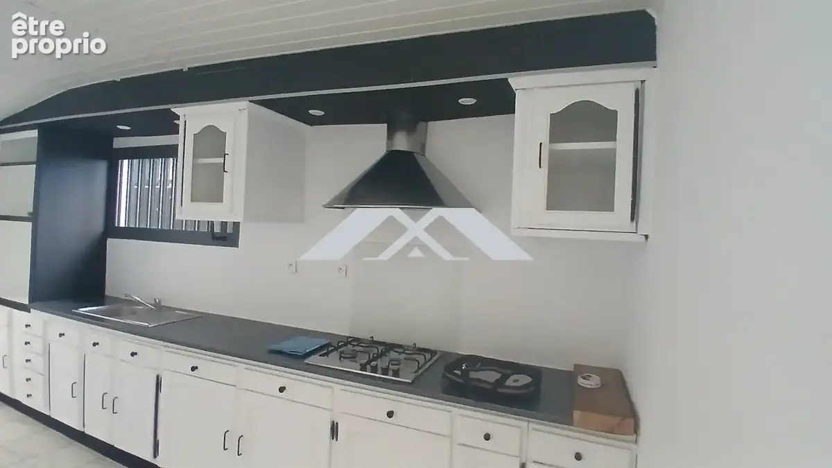 Maison 6 pièces 140 m² à vendre à Le Port (97424) - photo 3