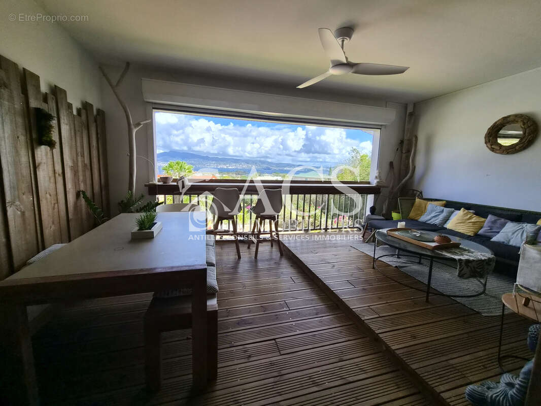 Appartement à LES TROIS-ILETS