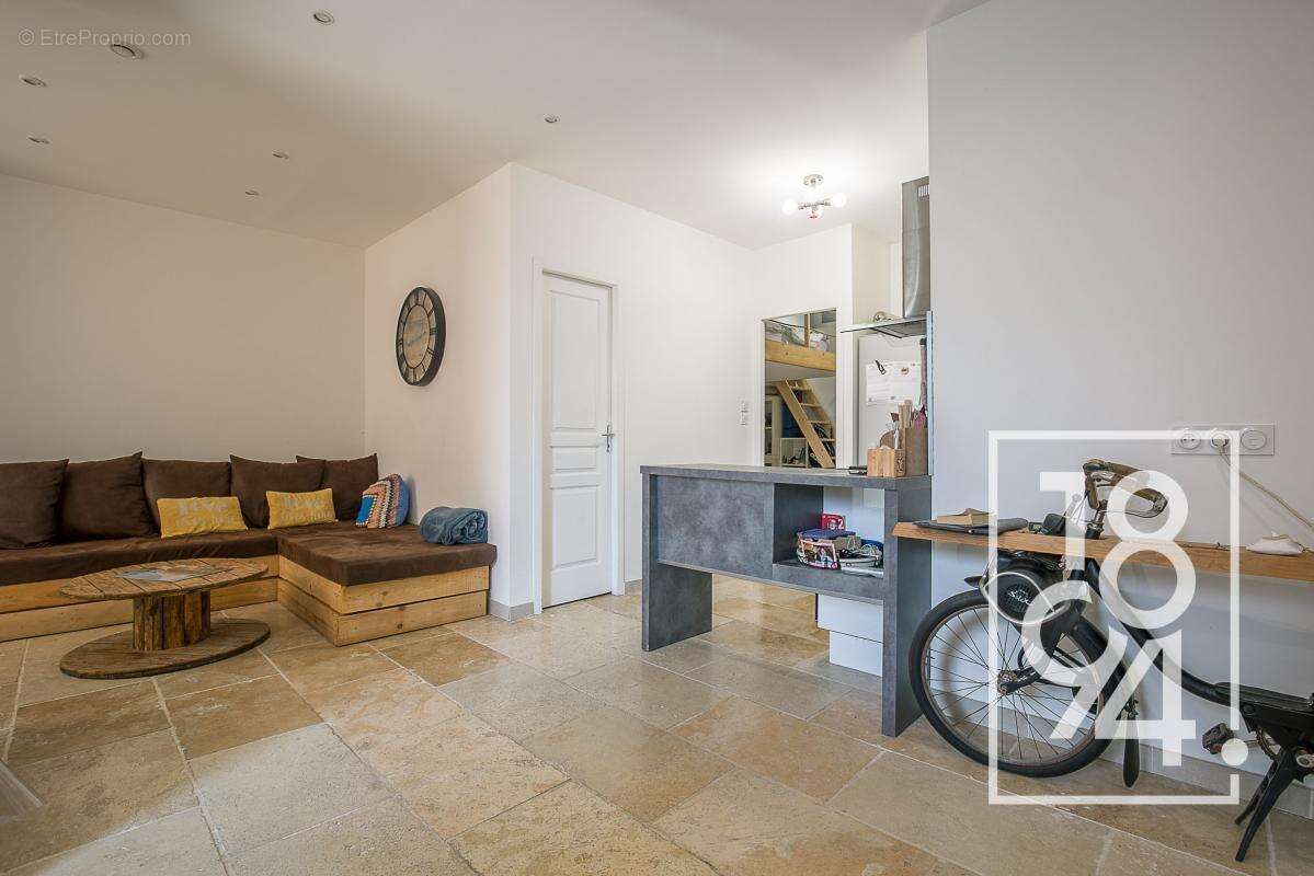 Appartement à MARSEILLE-16E