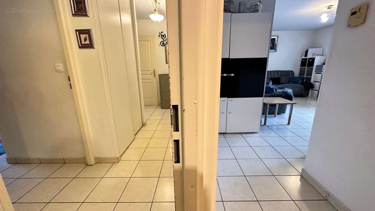 F4 avec terrassse (78 m² Carrez) à NEUILLY SUR MARNE - photo 6